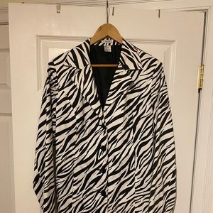 Vintage never worn cotton animal print lightweight can be worn as coat or blaze